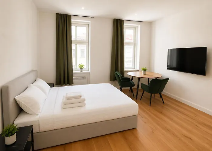 New Near Hauptbahnhof & Kingsize Bed * Відень